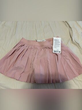 NWT - Lululemon Size 8 Women's Pink Pleated Skirt